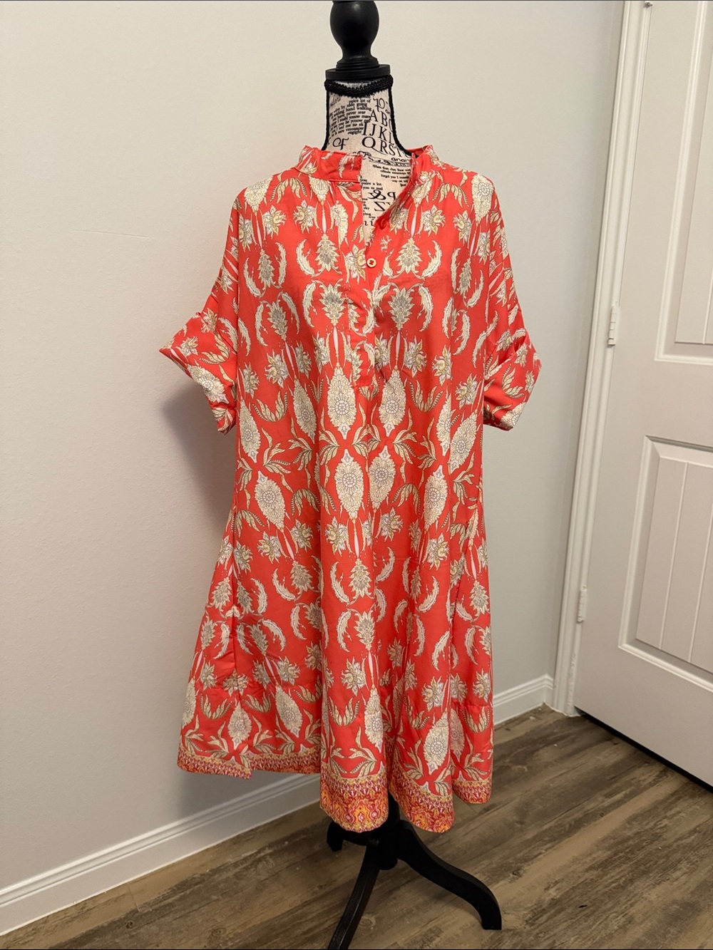 Coral Printed Short-Sleeve Midi Dress with Cream Motif